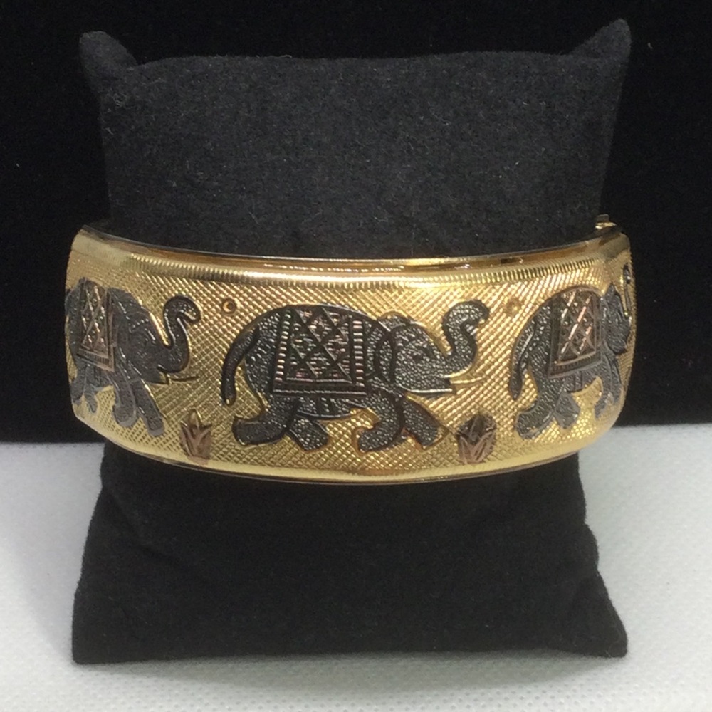 VTG Brass Black & Gold Raised Enamel Elephant Hinged Bangle Bracelet